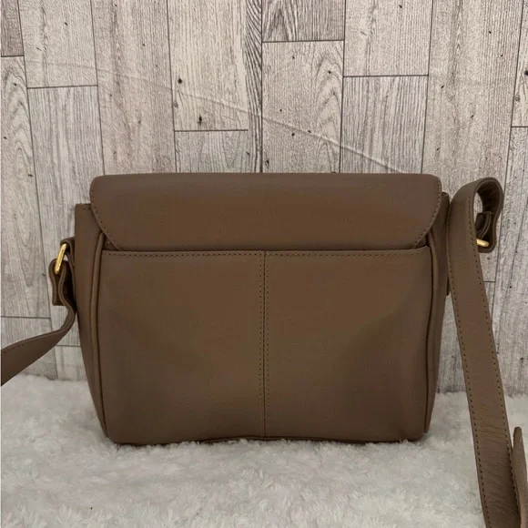 Aigner Tan Leather Shoulder Bag - Picture 5 of 13